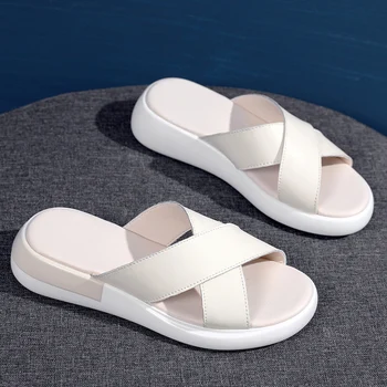 Летние тапочки с открытыми носками, женские легкие сандалии на танкетке для женщин, пляжная обувь на наклонном каблуке с перекрестным поясом, женская уличная обувь для повышения Изображение