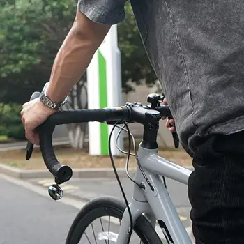 Велосипедное зеркало на руле Велосипедные зеркала заднего вида улучшают впечатления от езды на велосипеде благодаря регулируемому повороту велосипеда на 360 градусов для обеспечения безопасности Изображение