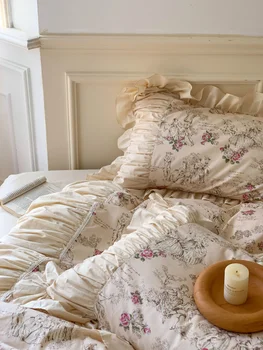 Ретро принцесса Ветер Кружевная плиссированная кровать из четырех частей, юбка для кровати, простыни, стеганое одеяло, хлопок.Французское постельное белье Изображение